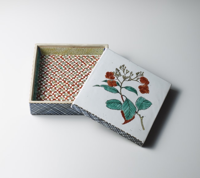 Tomimoto Kenkichi (1886-1963), Iro-e&nbsp;square covered box