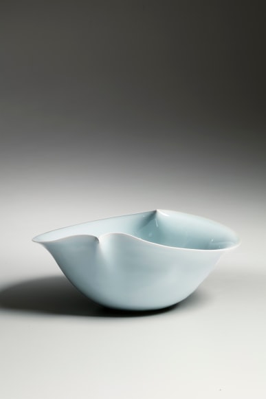 Kawase Shinobu's works featured in Ceramics Monthly