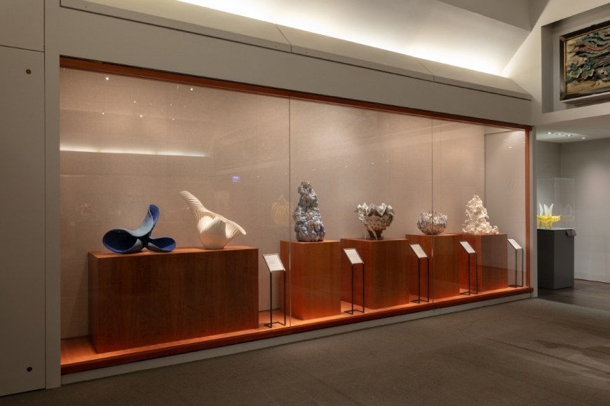 Radical Clay exhibition at Art Institute of Chicago featured in Ceramics NOW