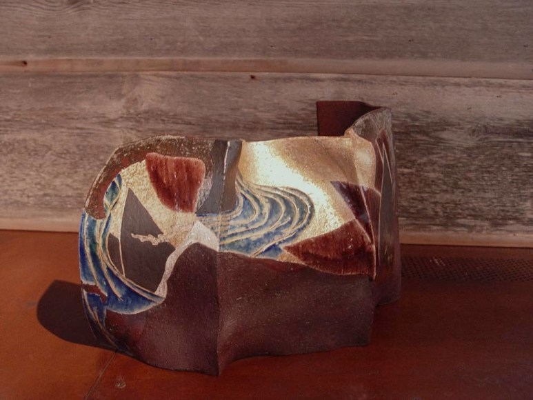 Pair of undulating screen-like forms with abstract kutani-glazed rimpa-inspired decoration of pine and cascading water, 2012