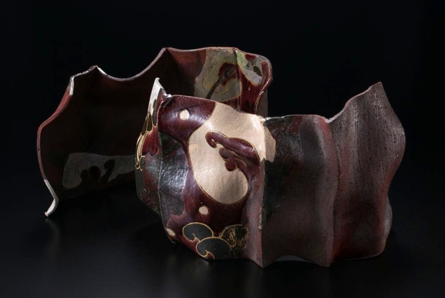 Pair of undulating screen-like forms with abstract kutani-glazed rimpa-inspired decoration of waves, 2012