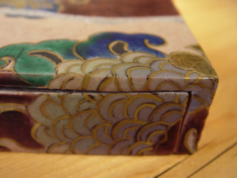 Covered small box with design of chrysanthemums, titled Fuku-bako or Lucky Box, 2012