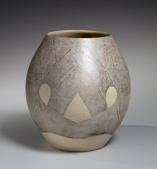 White-glazed oval&nbsp;tsubo&nbsp;(vessel), ca. 1979