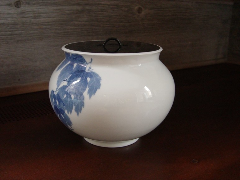 Eguchi Katsumi (b. 1936)