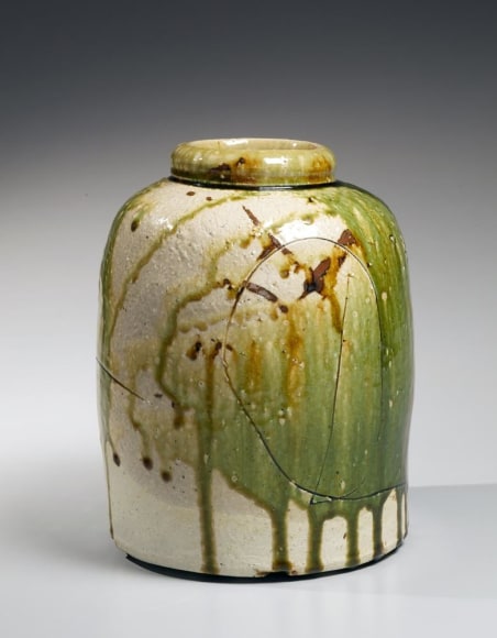 Koie, Ryoji, Koie Ryoji, contemporary, ceramics, Japanese, pottery, clay, green, oribe, glaze, round, vessel, dragonfly, eye, effect, incised, decoration, 2000, stoneware