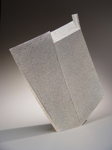 KISHI EIKO N&ocirc; inspired vertical sculpture with inlaid clay patterning