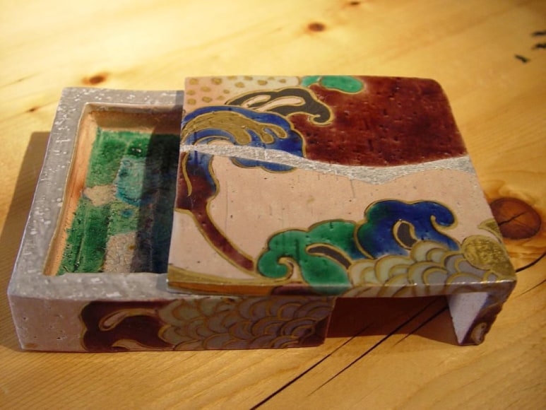 Covered small box with design of chrysanthemums, titled Fuku-bako or Lucky Box, 2012