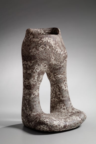 INFOCER&Aacute;MICA covers Joan B Mirviss LTD exhibition, PAINTED CLAY