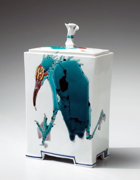 Takegoshi Jun (b. 1948), Rectangular standing incense burner decorated with blue ibis&nbsp;