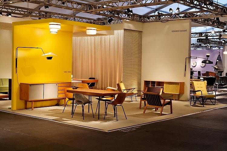 Installation view, booth design by Claudia Dias, photo credit Markus Haugg
