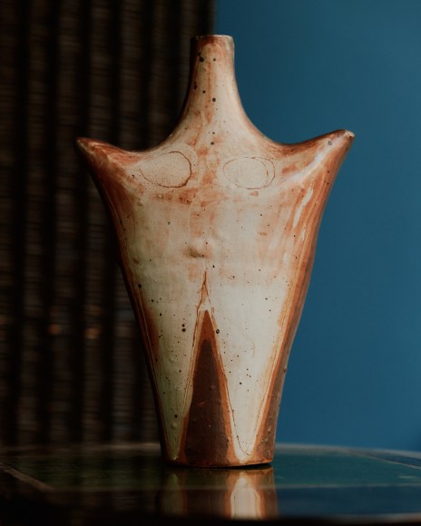 photo of a ceramic in a room at a gallery