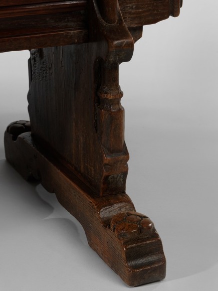 picture of medieval table in a gray room