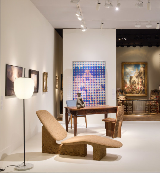 Motte lamp in install at tefaf Maastricht