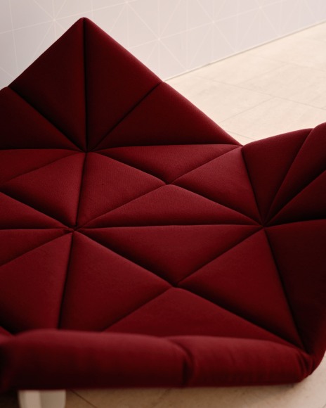 View of Paulin tapis siege on the floor of the gallery.