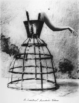 Cirenaica Moreira &quot;La Industrial, Lavanderia Habana&quot;&nbsp;(The Industrial, Havana Laundry), 1998