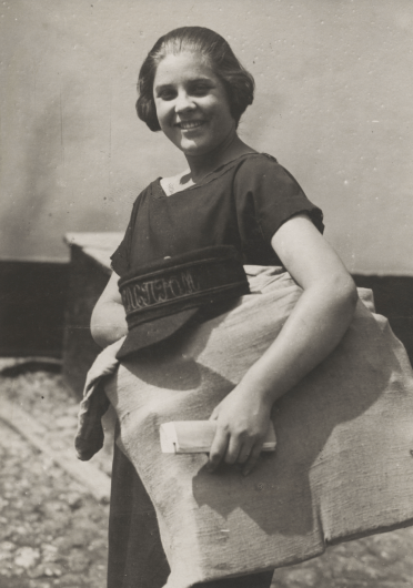 Unknown artist Cigarette Girl, Krasnaya Niva, July 27, 1925