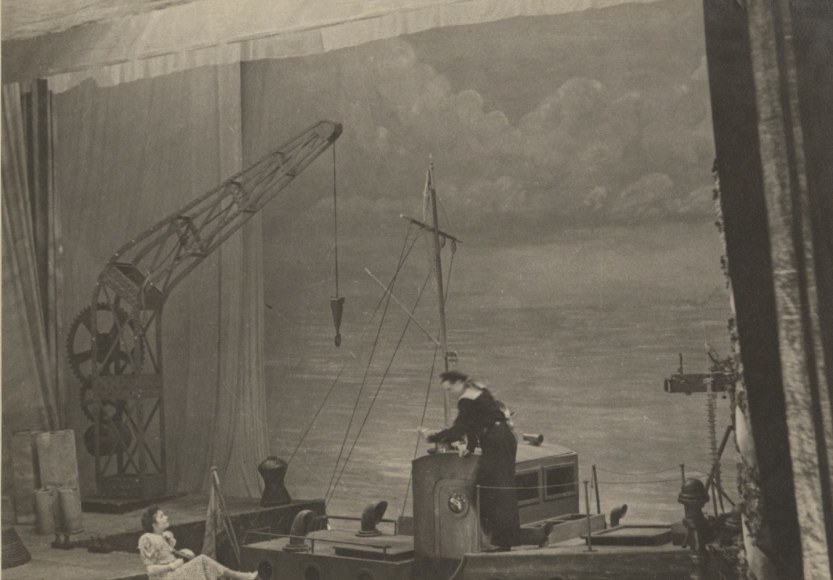 The play &quot;Wide Stretches the Seq&quot; was written and staged in Leningrad during the blockade