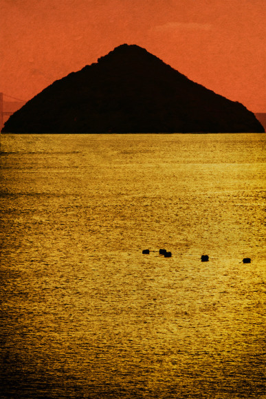 gold sea with mountain