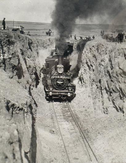 &ldquo;The First Turksib Locomotive Engine,&rdquo; 1930