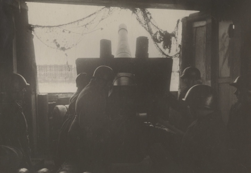 A battery of the guards preparing to shell the enemy positions