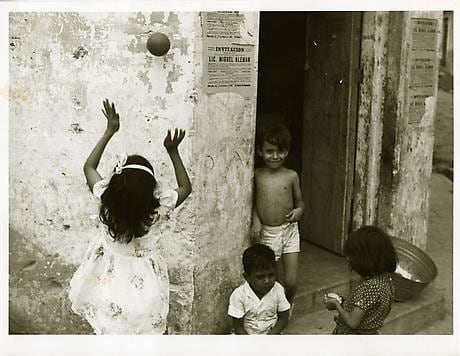Playing Ball, Mexico