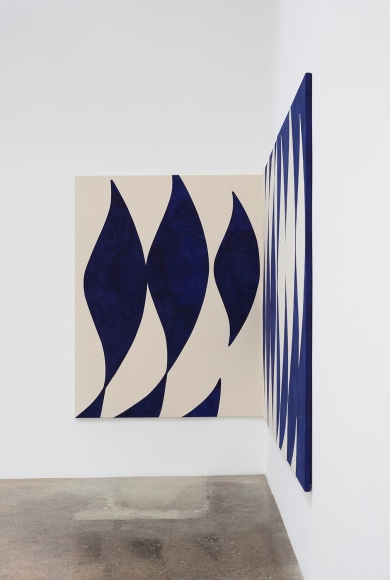 Installation view of Sarah Crowner's &quot;Corner Painting, Pacific Blues,&quot; 2021, at Kayne Griffin, Los Angeles