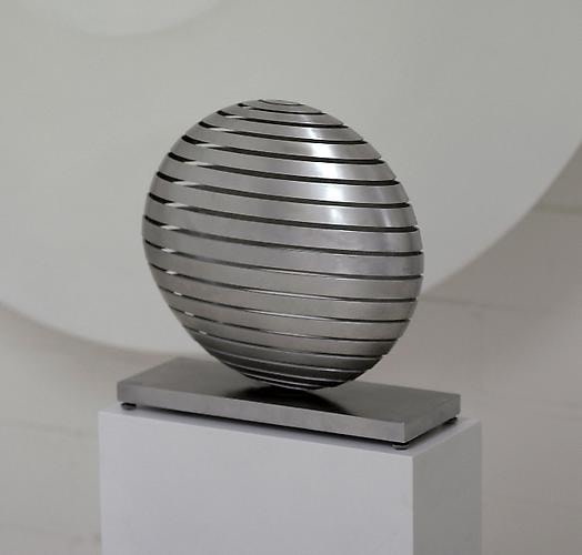 Martin Willing (b. 1958) Ellipsoid, eine Achse gedrittelt, 2002
