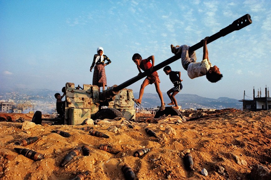 Steve McCurry, Children playing, near Beirut, Lebanon, 1982, ultrachrome print, 101.6 x 152.4 cm (40 x 60 inches)