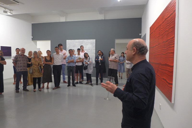 Ricardo Mazal: Violeta + Bhutan