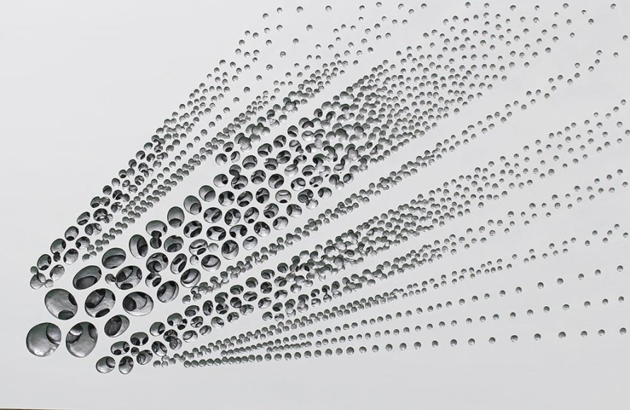 Kim Jaeil, Vestige (ray-silver), 2018, acrylic on fiberglass resin