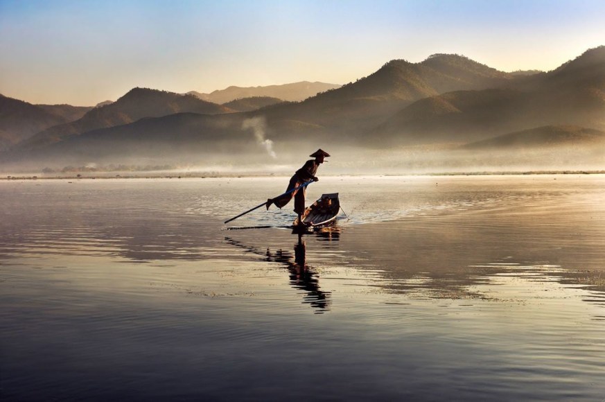 Steve McCurry, Intha Fisherman on Inle Lake, Burma, 2011, ultrachrome print, 50.8 x 61 cm (20 x 24 inches)