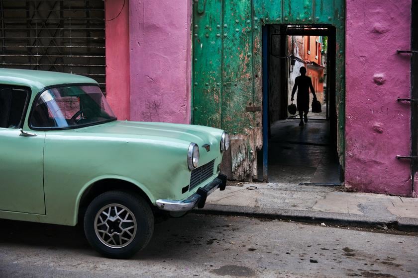 , Steve McCurry, Russian Car Old Havana Cuba, 2010, ultrachrome print, 40 x 60 inches; © Steve McCurry