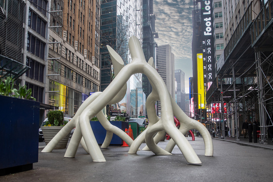 Steve Tobin Untitled (Steelroots Series), welded steel, paint, 2.8 x 4.4 x 4.1 m (9'2&quot; x 14'6&quot; x 13'6&quot;)