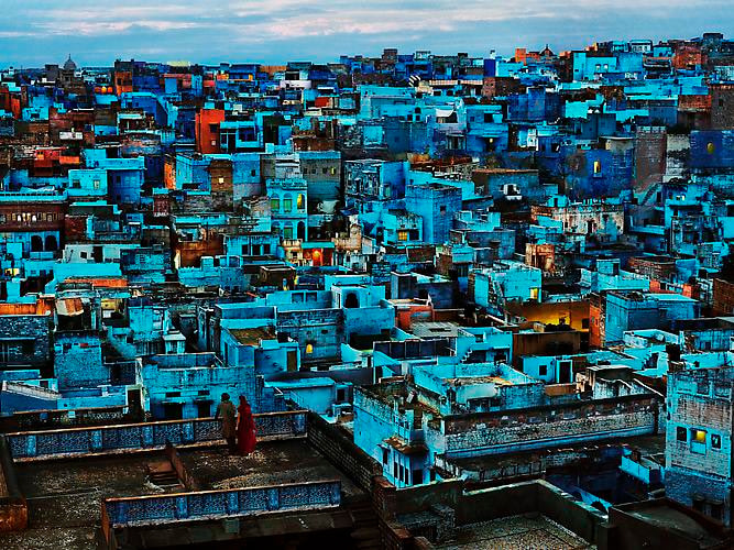 Steve McCurry, Blue City, India, 2010, C-type print on Fuji Archival Crystal Paper, 40 x 60 inches. &copy; Steve McCurry