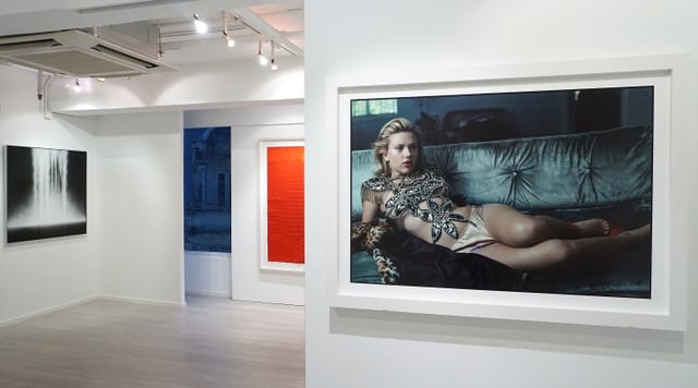 Hiroshi Senju,&nbsp;Waterfall, 2016, acrylic an fluorescent pigments on Japanese mulberry paper, 39 3/8 x 39 3/8 inches/100 x 100centimeters, &nbsp;