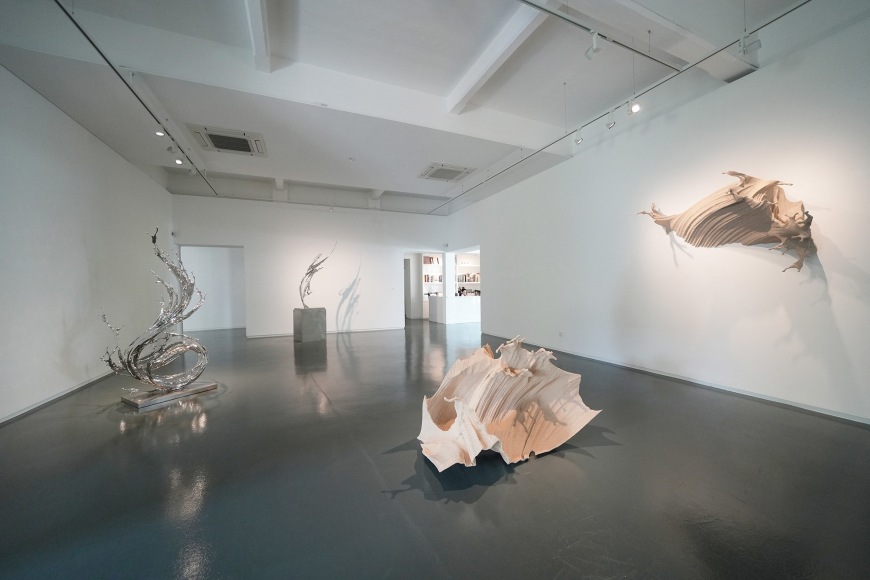 Zheng Lu: The dry riverbed finds no thanks for its past