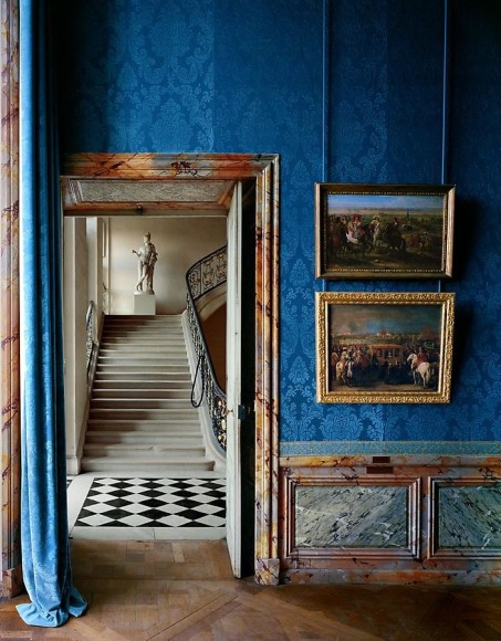 Foreground: Salle les Campagnes Militaires et le d&eacute;cor des r&eacute;sidences royales, (93) ANR.02.011,&nbsp;