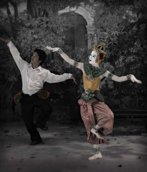 Sakarin Krue-On, Flying Lesson, 2010, C-print, 11 x 12.6 inches