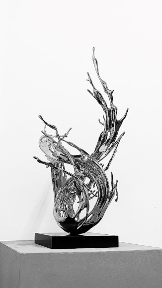 Zheng Lu, Spring Breeze, 2023, stainless steel, 76 x 53 x 45 cm (29.9 x 20.9 x 17.8 inches)
