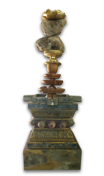 Pannaphan Yodmanee, Cosmic Mother of the Universe (sculpture), 2024, mixed media, 180 x 50 x 50 cm (70.9 x 19.7 x 19.7 inches)