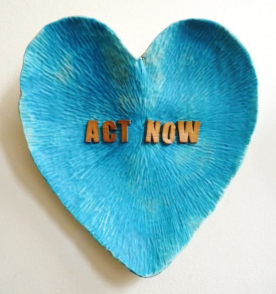 Nino Sarabutra, Love - Keep Exploring, 2012, porcelain and stoneware, 49 x 42 x 12 cm