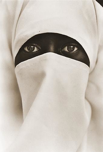 Chester Higgins, Jr., Muslim Woman, New York, 1990, platinum/palladium print, 18 x 14 inches. &copy; Chester Higgins, Jr.