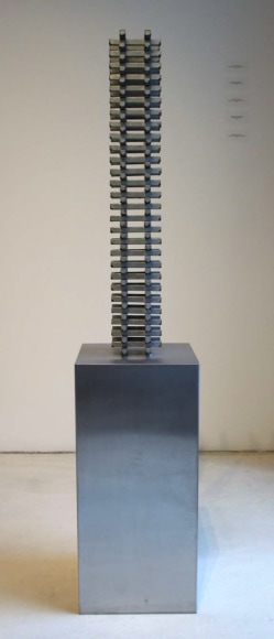 Nathan Slate Joseph, Urbana 21 (silver), 2008, pure pigment on steel, 81 x 13 x 13 cm (32 x 5 x 5 inches)