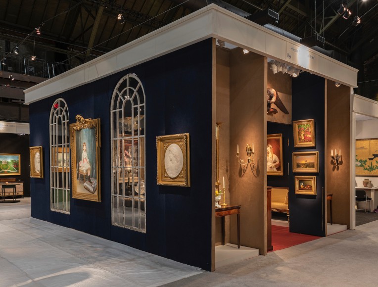 Hirschl &amp; Adler Galleries booth at The Winter Show, 2020. Outside view.