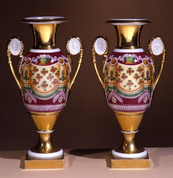 Pair &ldquo;Old Paris&rdquo; Porcelain Vases with Drapery Decoration