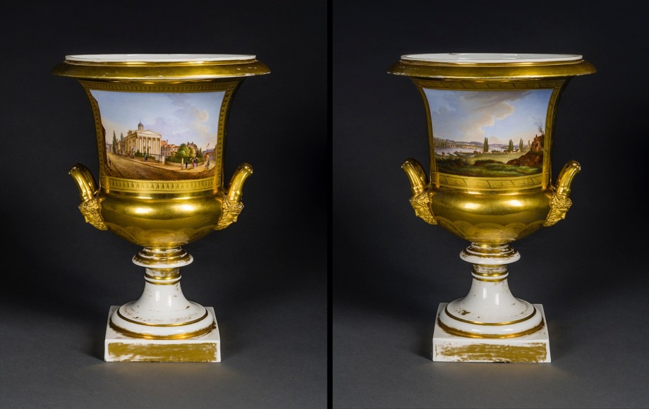 "'Old Paris' Porcelain Crater-Form Vase with Two Views of Philadelphia," 1830–32. French Porcelain, partially painted and gilded, 15 9/16 x 11 1/4 in.