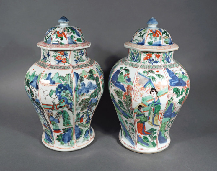 Very Rare Pair of Chinese Wucai/ Verte Glazed Octagonal Vases and Covers