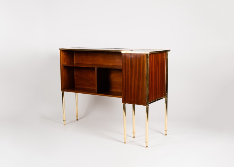 Freestanding Corner Bar