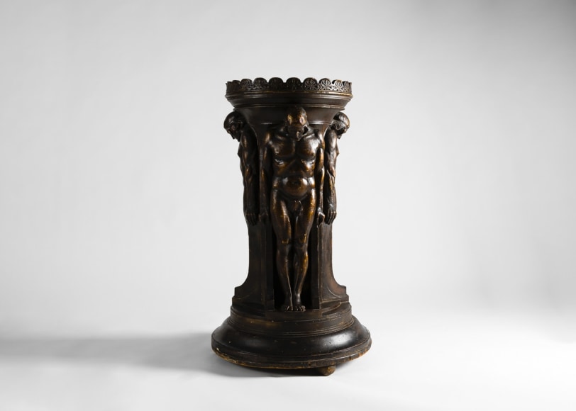 Bach pedestal