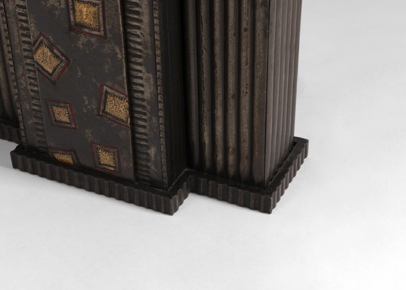 Stand or Sellette with Backlit Niche